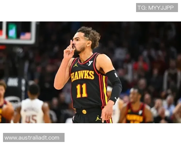 老鹰大胜热火，特雷杨贡献25分，掀起热潮